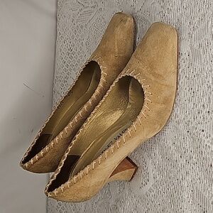 Martinez Valero stitched leather vintage square toe tan heels sz 7.5